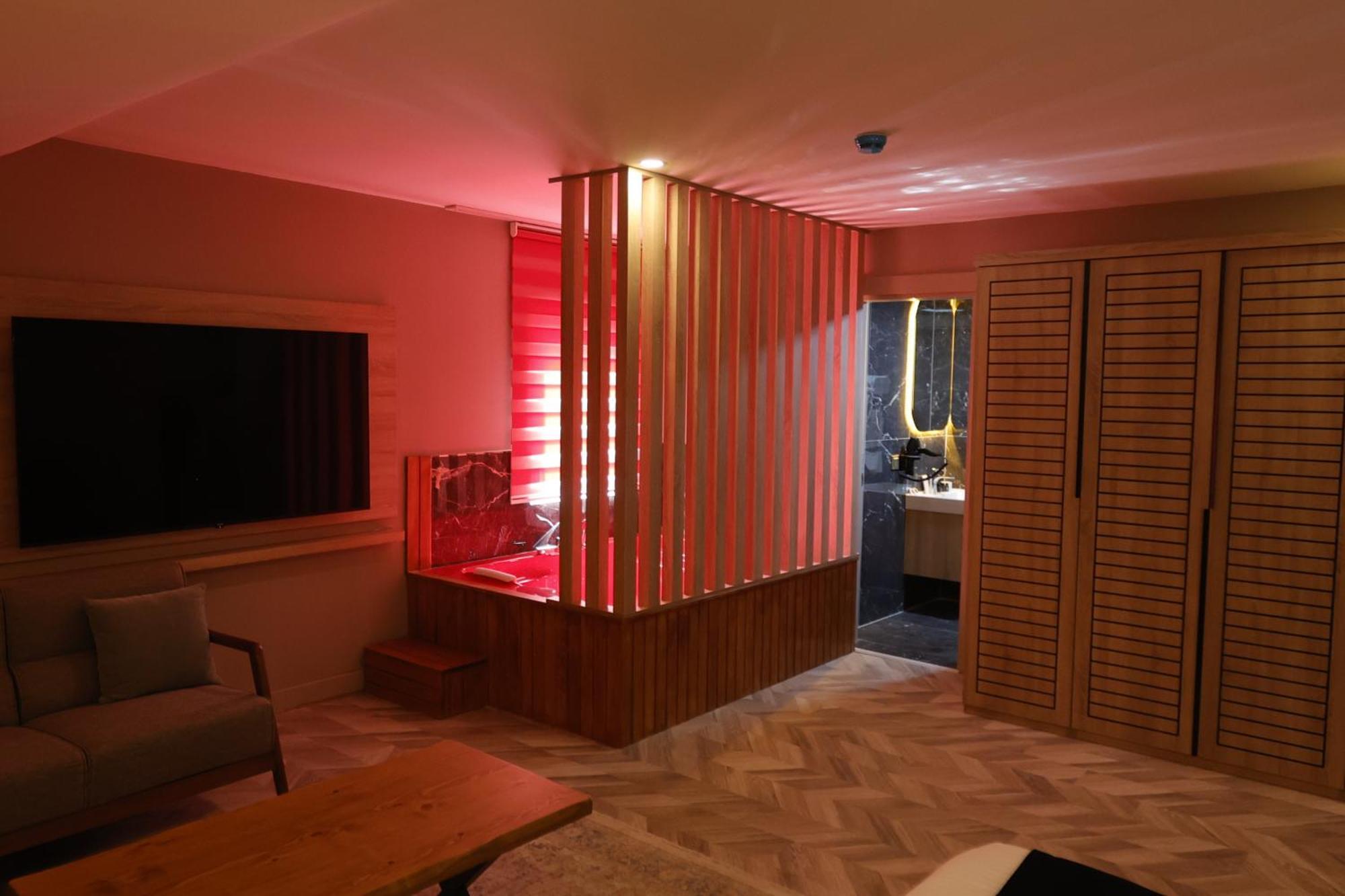 Iron Loft Hotel Ισπάρτα Εξωτερικό φωτογραφία
